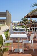 Hotel Oasis Salinas Sea