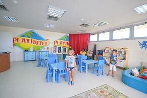 Hotel Oasis Salinas Sea