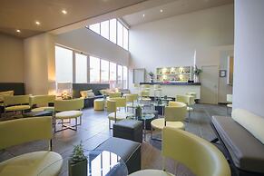 Hotel Oasis Salinas Sea