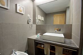 Hotel Oasis Salinas Sea