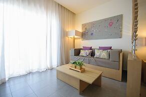 Hotel Oasis Salinas Sea