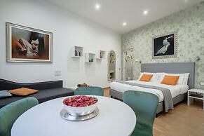 Monza City Rooms & Studios