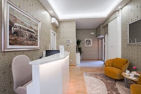 Monza City Rooms & Studios