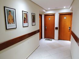 Mondrian Suite Hotel