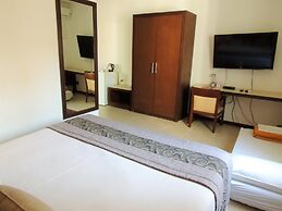 Mondrian Suite Hotel