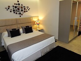 Mondrian Suite Hotel
