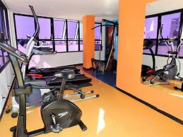 Mondrian Suite Hotel