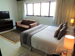 Mondrian Suite Hotel