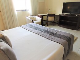 Mondrian Suite Hotel