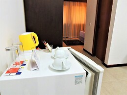 Mondrian Suite Hotel