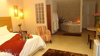 Mondrian Suite Hotel