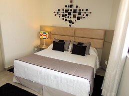 Mondrian Suite Hotel