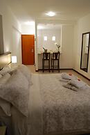 Mondrian Suite Hotel