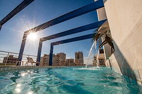 Mondrian Suite Hotel