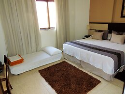 Mondrian Suite Hotel