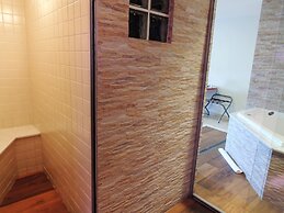 Mondrian Suite Hotel