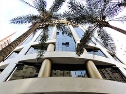 Mondrian Suite Hotel