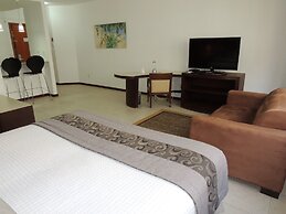 Mondrian Suite Hotel