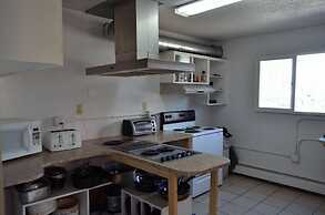 Bent Prop Inn & Hostel Downtown