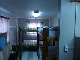 Bent Prop Inn & Hostel Downtown