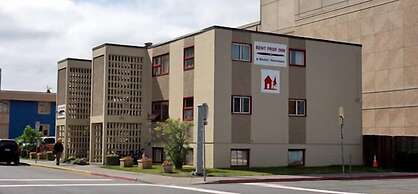 Bent Prop Inn & Hostel Downtown