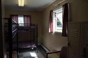 Bent Prop Inn & Hostel Downtown