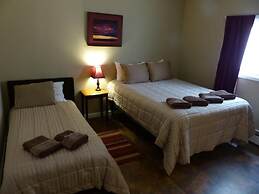 Bent Prop Inn & Hostel Downtown