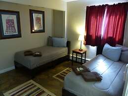 Bent Prop Inn & Hostel Downtown