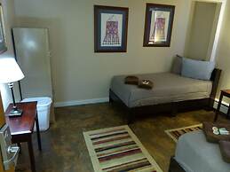 Bent Prop Inn & Hostel Downtown