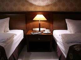 Orient Hotel & Resort