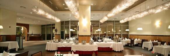 Orient Hotel & Resort