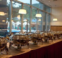 Orient Hotel & Resort