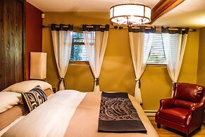 Tranquility Bay Waterfront Inn