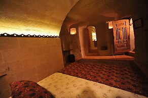Anitya Cave House