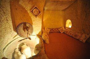 Anitya Cave House