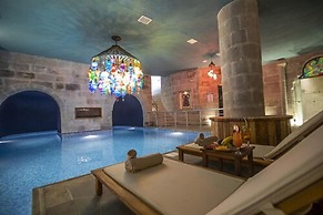 Imperial Cave Suites & Spa