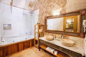 Imperial Cave Suites & Spa