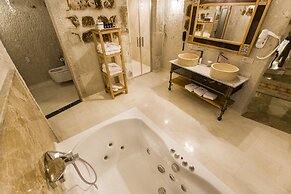 Imperial Cave Suites & Spa