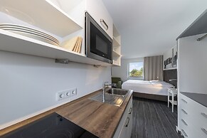 Beach Hotel California