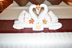 Aristocrat Residence & Hotel