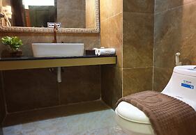 Aristocrat Residence & Hotel