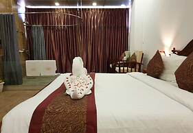 Aristocrat Residence & Hotel