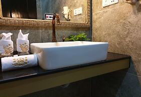 Aristocrat Residence & Hotel