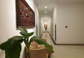 Aristocrat Residence & Hotel