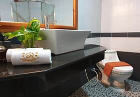 Aristocrat Residence & Hotel