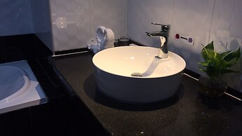 Aristocrat Residence & Hotel