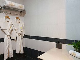 Aristocrat Residence & Hotel