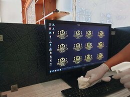 Aristocrat Residence & Hotel