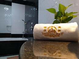 Aristocrat Residence & Hotel