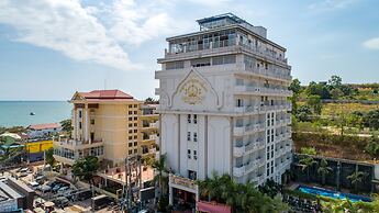 Aristocrat Residence & Hotel